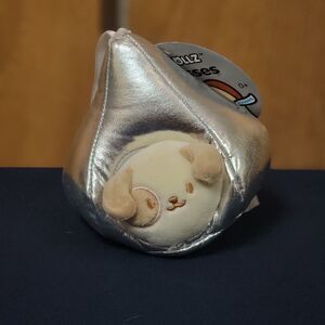 Anirollz 4" Puppiroll Hersheys Kisses Kawaii Cute Plush Silver Valentine's NWT